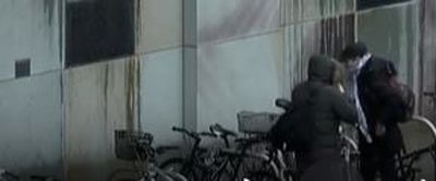 Watch: Thieves caught trying to steal bike outside London police station in broad daylight