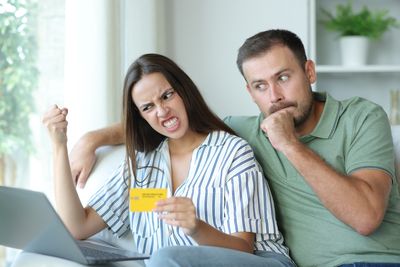 7 Credit Habits That Ruin DINK Retirement Dreams