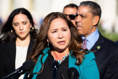 Adelita Grijalva lawsuit unlikely to lead to swearing in, experts say - Roll Call