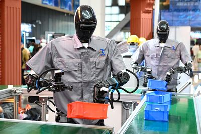 Amazon's master plan to replace 600,000 workers with robots by 2033 — complete with a "good corporate citizen" play to avoid backlash from the growing divide between the tech elite and normal people