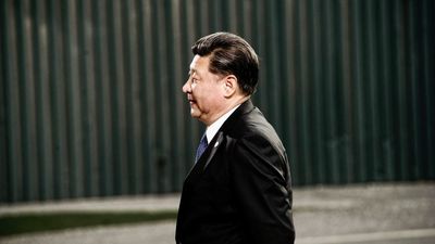 Is China Trying to Kill the US Dollar? Experts Warn Its Massive Gold Buying Spree Is Working