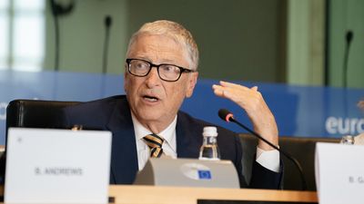 Bill Gates Predicts AI Will Replace Jobs and Lead to a Two-Day Workweek