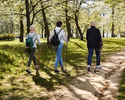 Offer cancer patients exercise on NHS, major charity urges