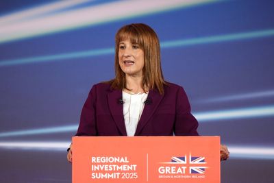 Reeves under pressure to break Labour’s manifesto pledge by targeting high earners