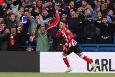 Sunderland stun Chelsea to continue incredible Premier League return