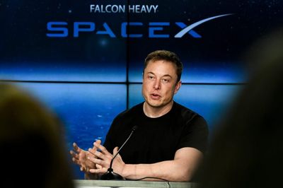 Elon Musk's SpaceX Shakes Up Bitcoin Market With $133 Million Transfer