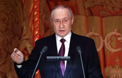 Russia's 'disposable-goods' war economy is getting busier but poorer, and Trump's new sanctions could trigger a recession, analysts say