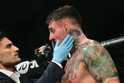 UFC eye poke rule explained after Tom Aspinall’s UFC 321 fight is ruined