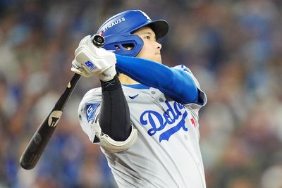 Dodgers manager Dave Roberts doesn't think slugger Shohei Ohtani heard Toronto fans' taunts