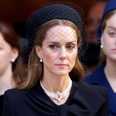Body Language Expert Claims Princess Kate Tried to "Ward Off Any Unwanted Attention" During One Awkward Moment With Sarah Ferguson