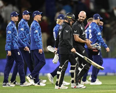 Mitchell steers New Zealand home with Brook’s 135 not enough to save England