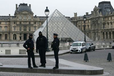 Ex-Jewelry Thieves Break Silence on Louvre Heist: 'Only Insiders Could Pull That Off'