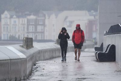 UK to see end of cold snap after weekend snow warning