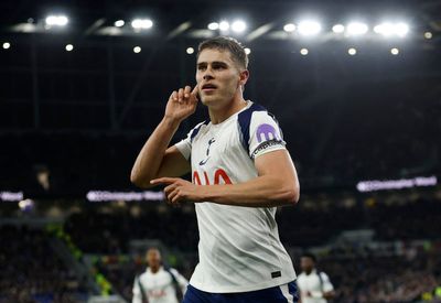 Tottenham player ratings vs Everton: Micky van de Ven dominates as Guglielmo Vicario shines again