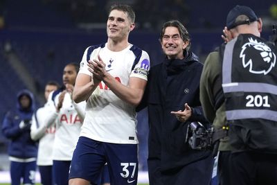 Thomas Frank plays down title hopes after Tottenham move third