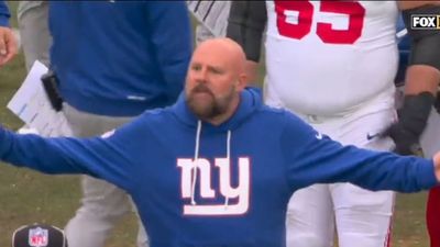 Giants' Brian Daboll Lost it on Refs After Questionable Call vs. Eagles