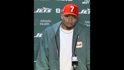 Justin Fields Shared Why He Was Crying in HIs Closet Days Before Jets’ First Win