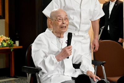 Japan’s legendary sushi master Jiro Ono shares cooking secrets aged 100