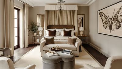 5 Fall Scents Top Hotels Use to Make Guest Rooms Feel Luxurious, Relaxing, and Expensive – For a Lived-in, Quietly Indulgent Touch