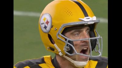 NBC Camera Caught Aaron Rodgers Screaming Expletives After a DK Metcalf TD Drop