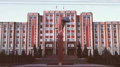 From Putin souvenirs to Soviet lunches: Why has travel to Transnistria gone viral?