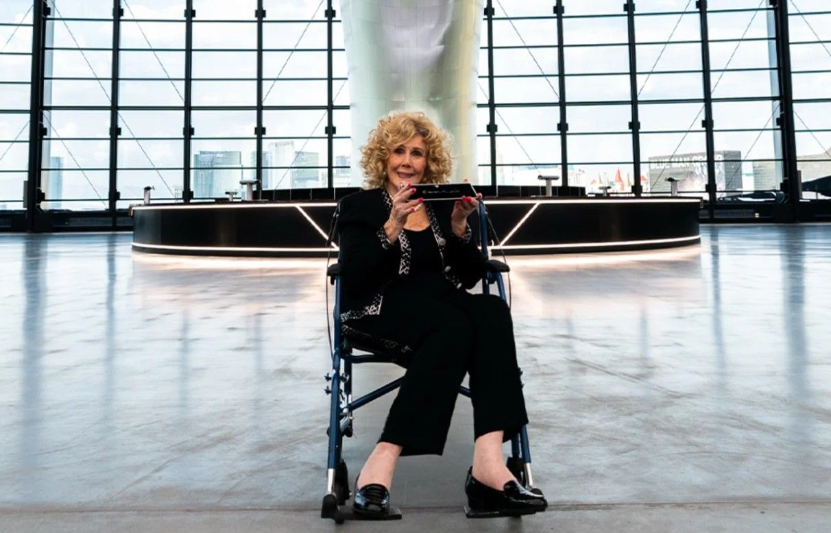 Carol Davis Dies at 93 Raiders Matriarch and Al