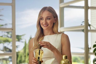 Sophie Turner: Career Highlights, Net Worth, and Romance with Coldplay's Chris Martin Revealed