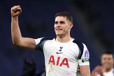 Tottenham facing big Micky van de Ven problem that could leave Thomas Frank with no choice