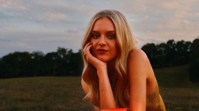 'To Me, Scent Is Such a Powerful Sense' – Kelsea Ballerini's New $45 Candle Embodies Healing Through Heartbreak With Warm Amber and Light Iris