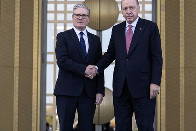 British Prime Minister Starmer arrives in Turkey to discuss Eurofighter jet deal