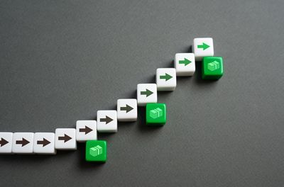 9 Critical Differences Between Value and Growth Investing Approaches