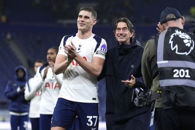 Micky van de Ven has a big future at Tottenham – Thomas Frank
