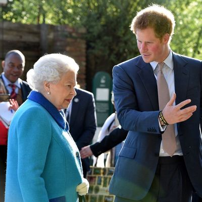 The "Unsympathetic Response" Prince Harry Received From a Royal Aide About Putting Queen Elizabeth in an "Awkward Position" That Might "Belittle" Her