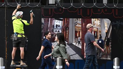 RBA drops rates hint as Australia maintains AAA status