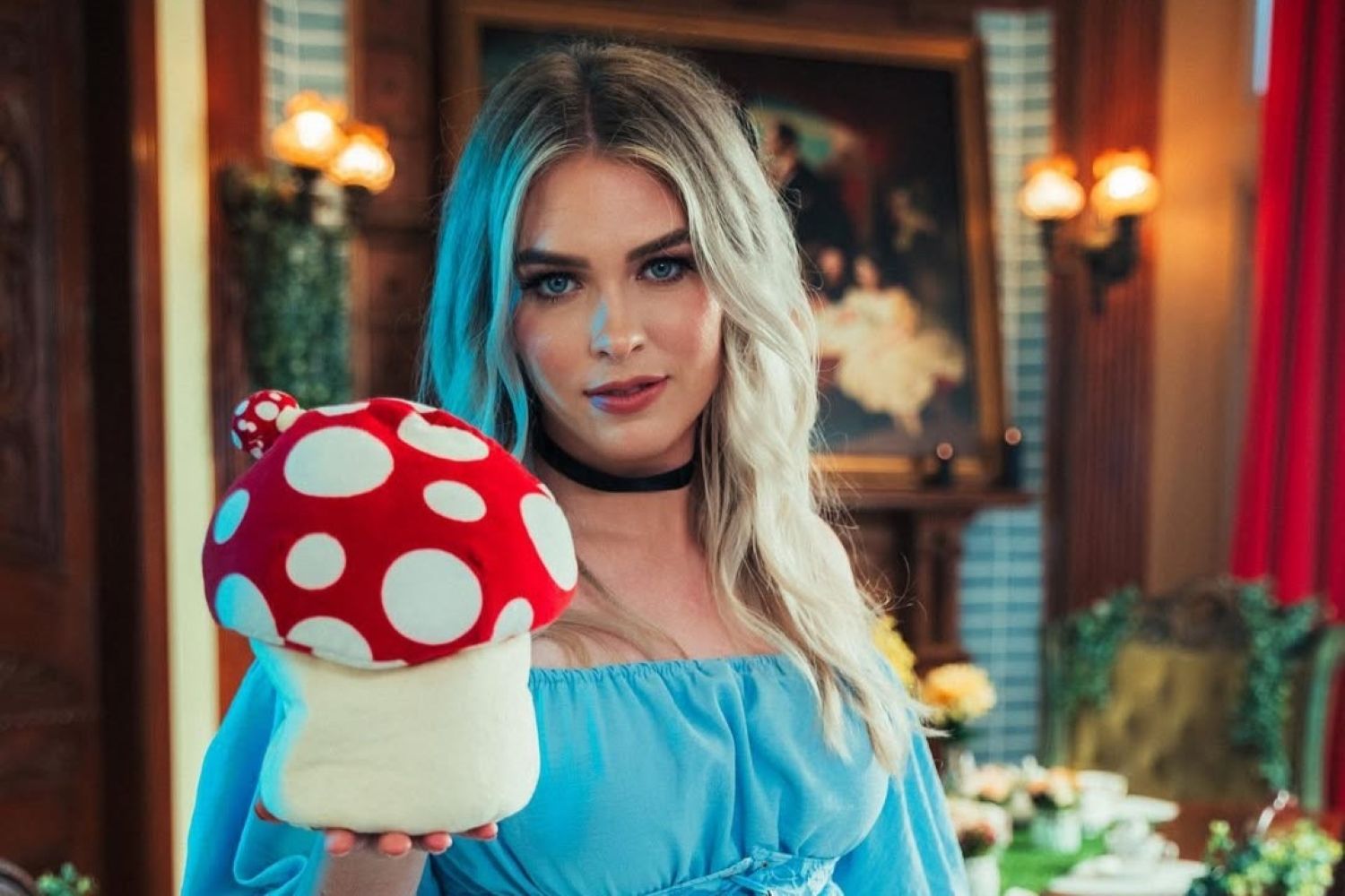 Twitch Streamer QTCinderella Sparks Firestorm After…