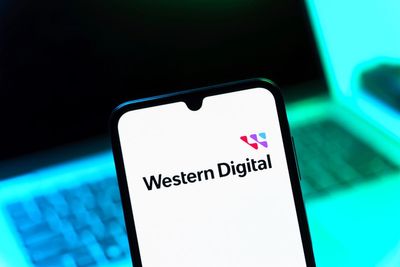 AI Demand Fuels Bullish Western Digital Forecasts