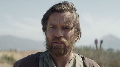 That Time Ewan McGregor Walked Around Disneyland On Star Wars Day And Nobody Recognized Him