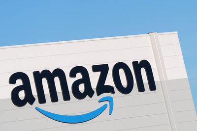 Amazon layoffs: 14,000 jobs slashed as AI reshapes workforce - Podcast