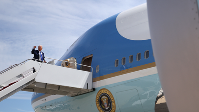 ‘I am the reason for COVID’: Fork-wielding man on airplane attacks two teens while shouting about Barack Obama mid-flight