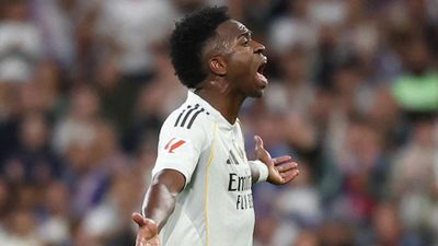 Real Madrid Legend Defends Vinicius Junior’s Behavior in El Clasico
