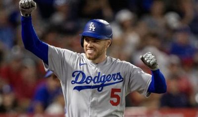 X reacts to 18 inning marathon win for the Los Angeles Dodgers