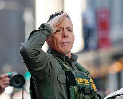 Border patrol leader told to go to court every weekday to report on Chicago enforcement