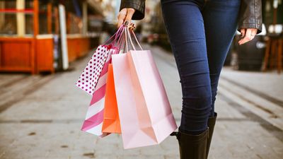 Inflation Could Be a Key Driver of Holiday Spending This Year: 4 Ways Shoppers Can Combat It