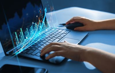 7 Risky Investment Trends Only Experts Understand Fully