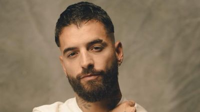 Maluma Makes his Debut as Host at the Latin Grammys, Alongside Roselyn Sánchez