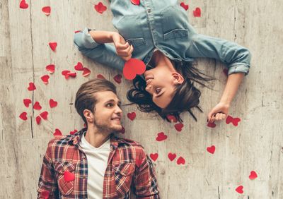 8 Romantic Behaviors That Feel Passionate—But Are Actually Toxic