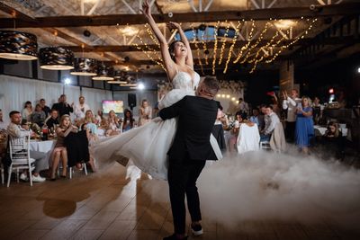 These 11 Wedding Must-Haves Are Secretly Busting Couples’ Budgets