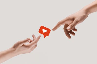 10 Bad Dating Ideas That Refuse to Die on Social Media