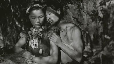 Woman was stranded on an island with 32 men for 6 years. Then the secrets of those years began to unravel