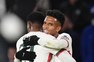 Chelsea hold off Wolves in seven-goal thriller — but Liam Delap shown red on return from injury